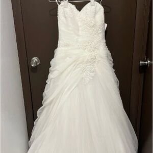Elegant White Strapless Wedding Dress